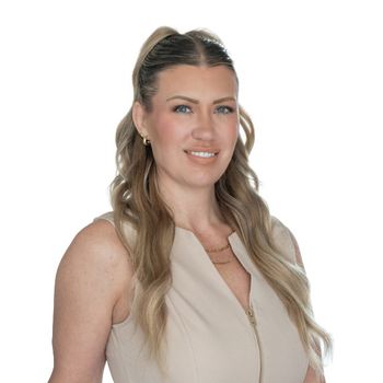 Portrait of Kim Mustafaraj, REALTOR®.